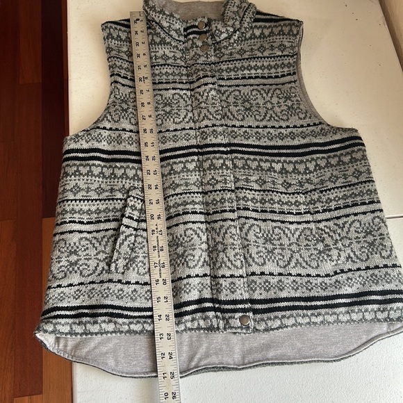Coldwater Creek, Gray & Black, Zip Up Sweater Vest, Size Small - Picture 8 of 8
